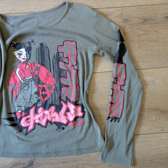 Vintage Y2K Deadstock Olive Graphic Long Sleeve Shirt - Picture 3 of 3